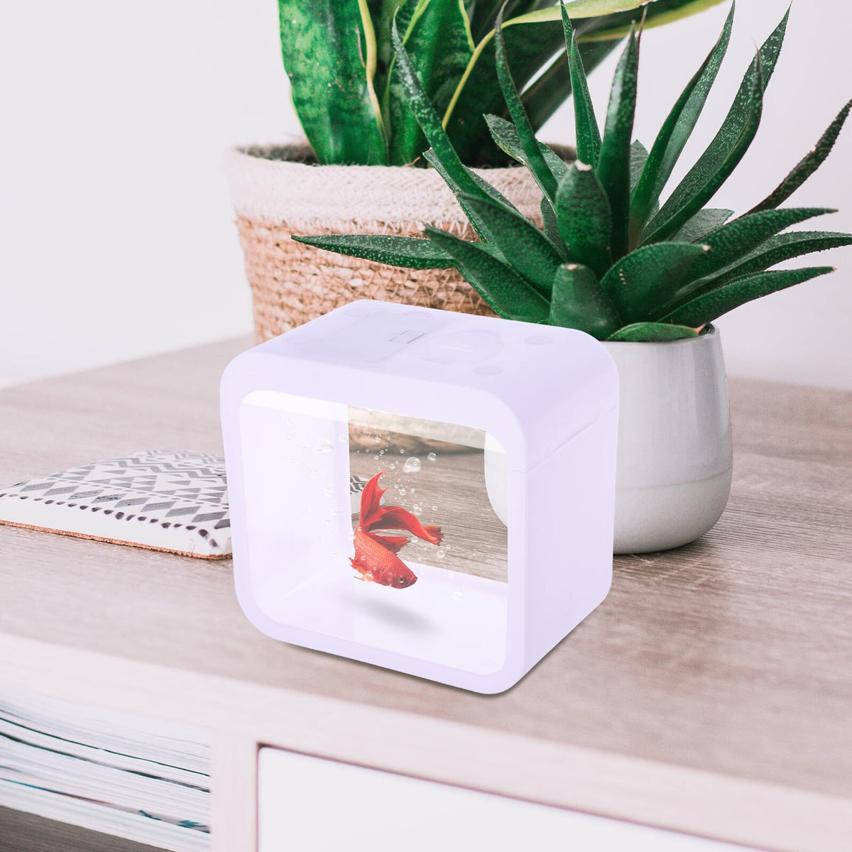 Mini Betta Fish Tank with LED Light Portable Plastic Desktop Aquarium Cube J56953