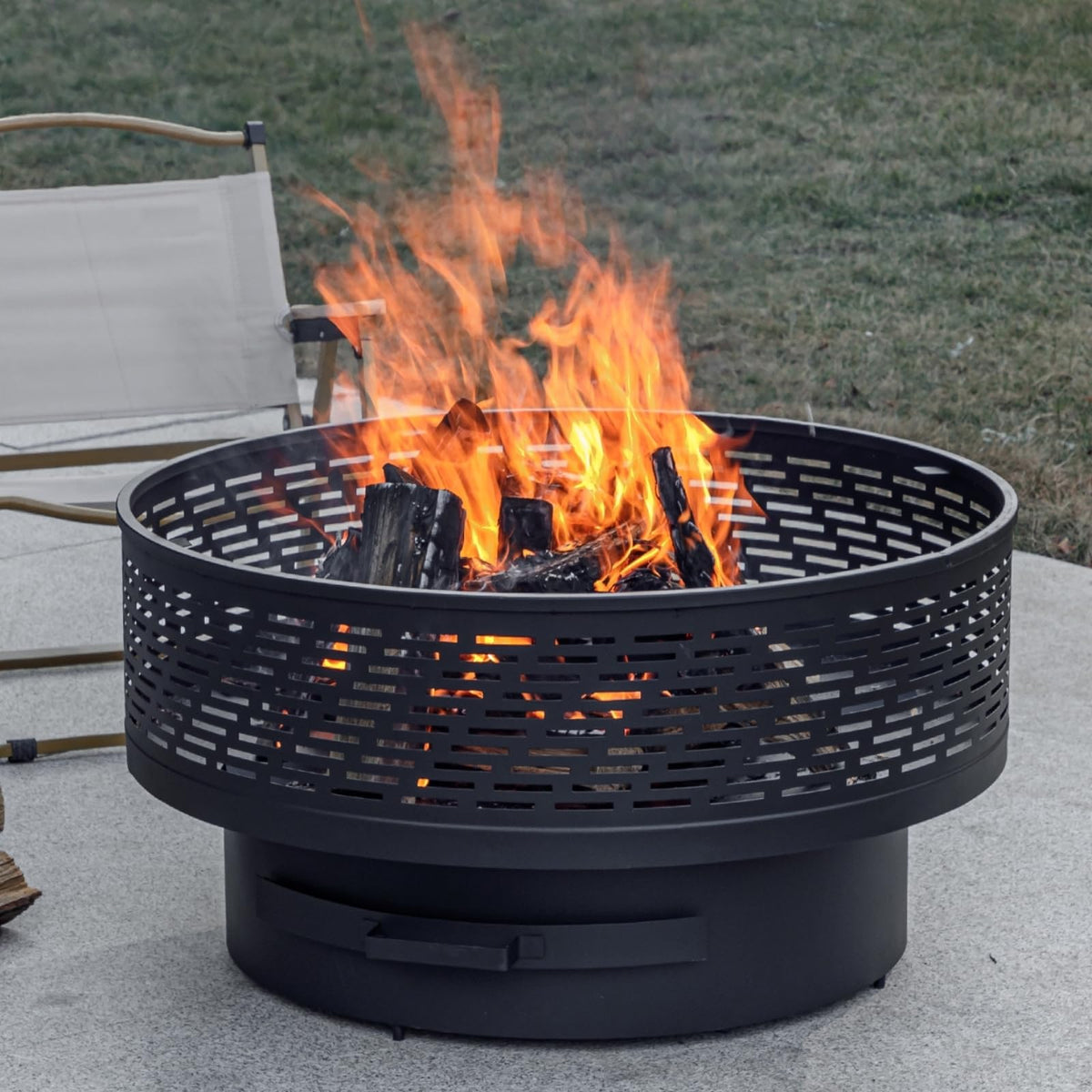 32 Inch Wood Burning Fire Pit with Grill & Lid C607