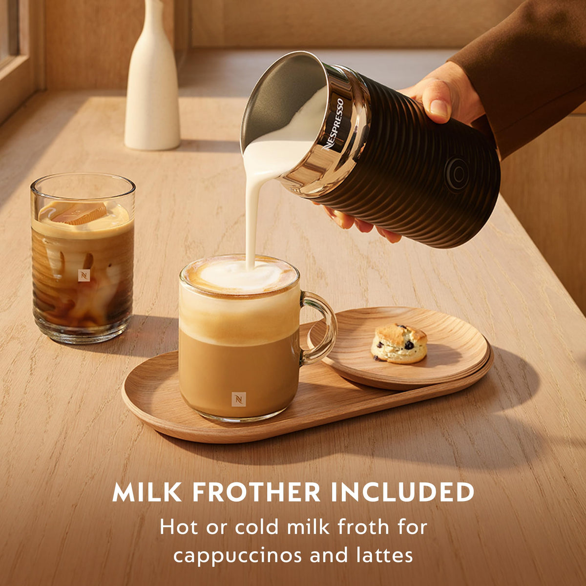 White Coffee Machine with Milk Frother B3554