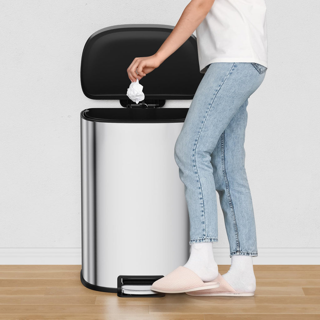 50L Stainless Steel Step-On Trash Can U742643