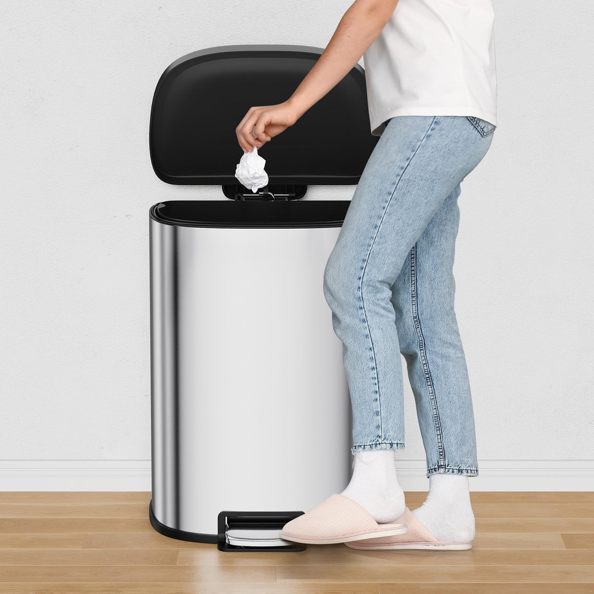 50L Stainless Steel Step-On Trash Can U742643
